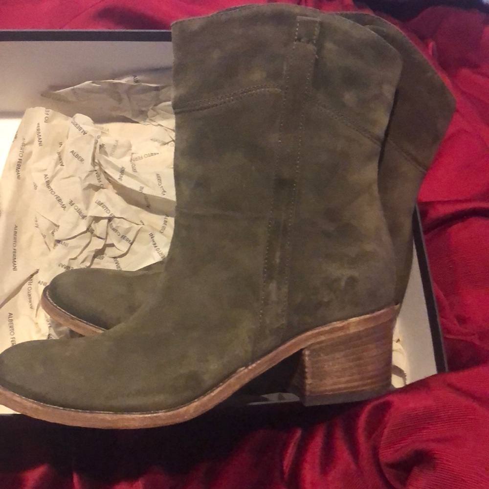 boots, size 7.5. In box still Grayish-Khaki color.